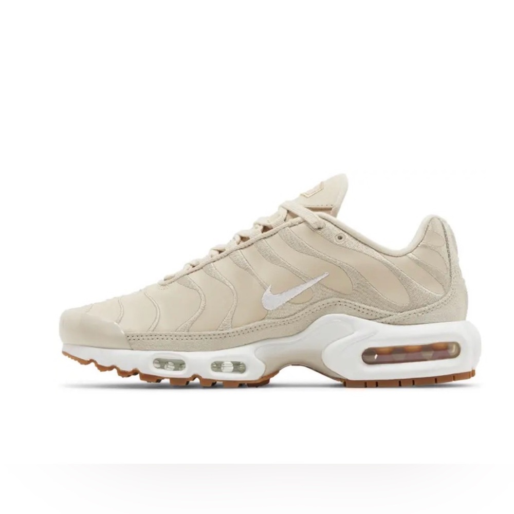 Nike Air Max Plus tan